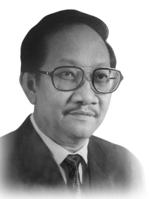 Dato' Charern Intachat