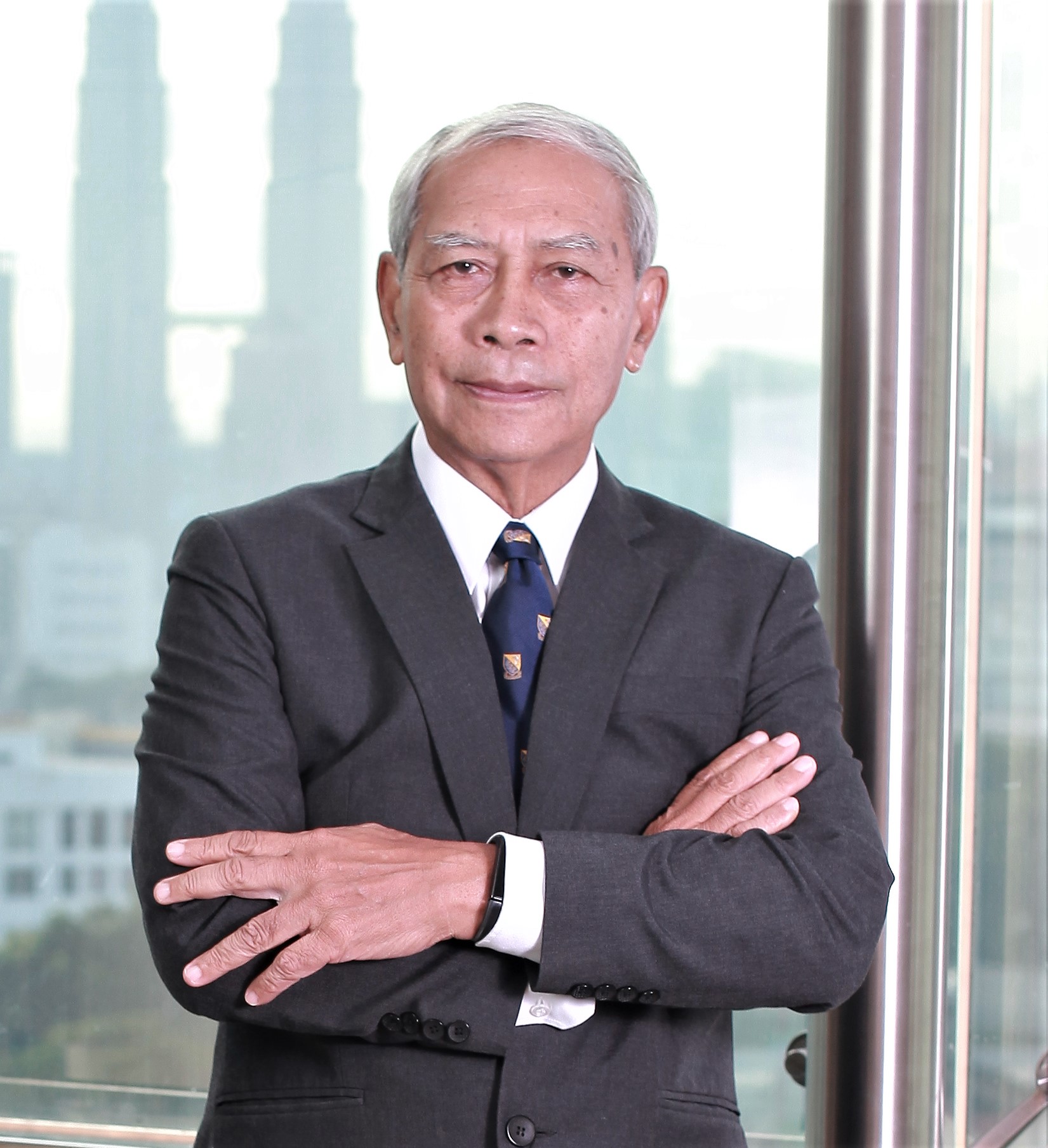 DATUK DR HUSSEIN AWANG